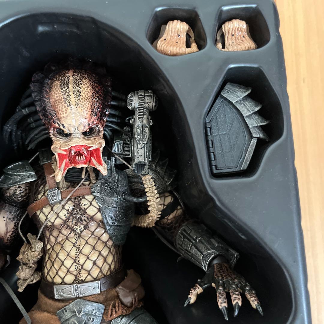 ホットトイズ ムービー・マスターピース プレデター 1/6スケールフィギュア