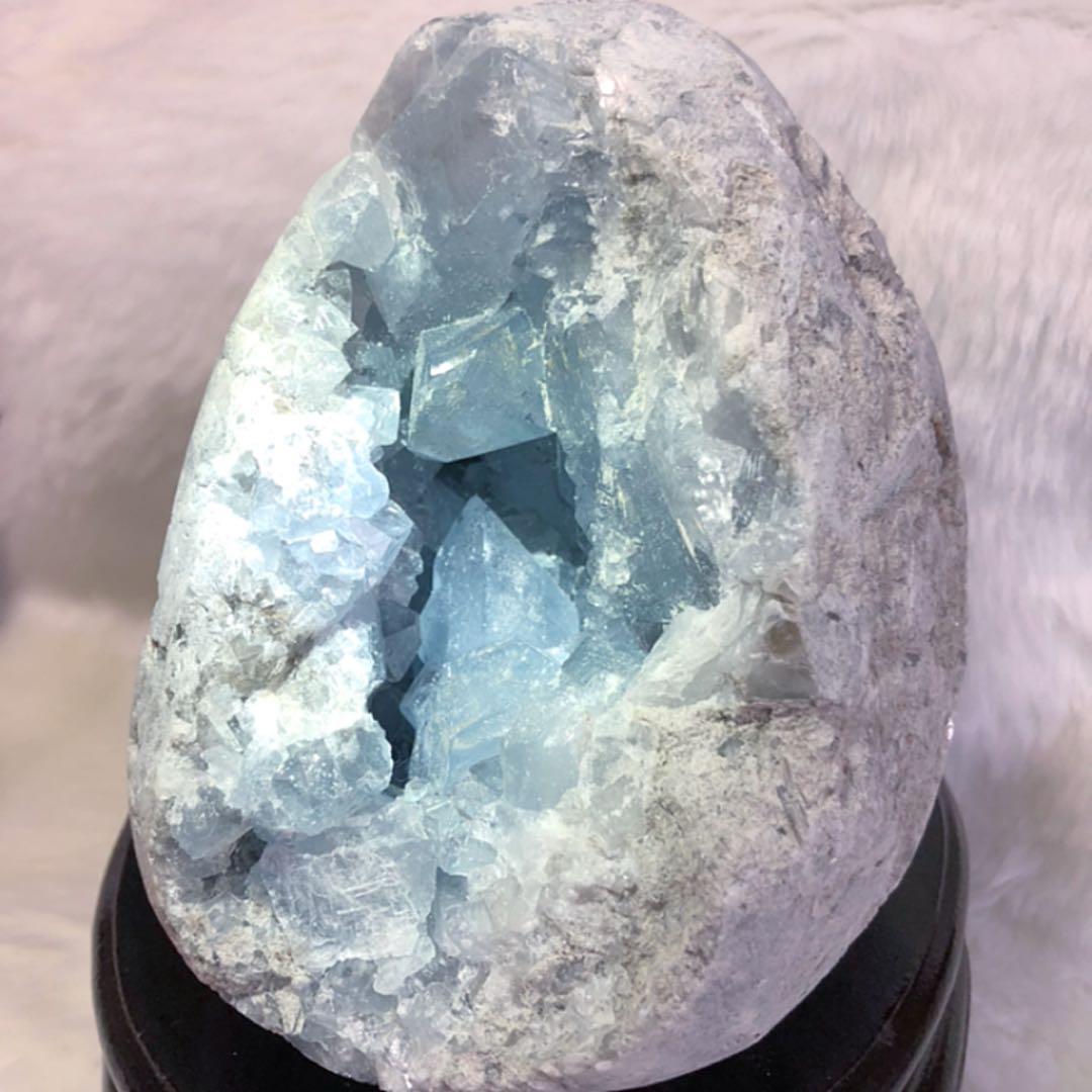 ☆ 2.9Kg！たまご型 セレスタイト (天青石) 原石 天然石 パワーストーン