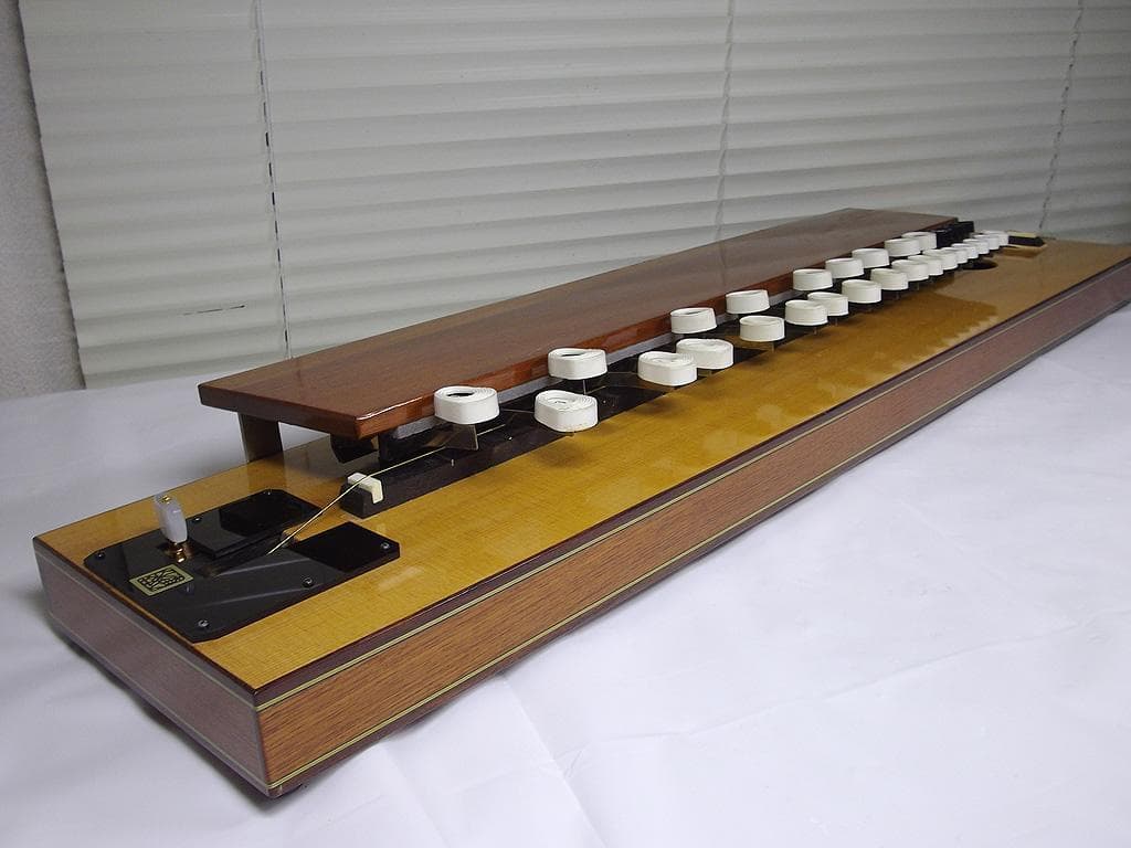 菊八重 ベース大正琴　１弦　アンサンブル 合奏用　バス　テナー