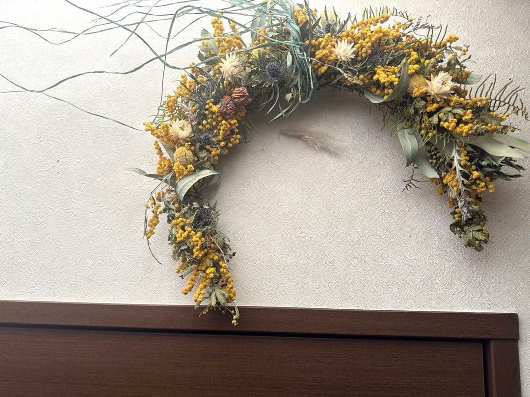 大きめ三日月リースドライフラワースワッグ ミモザプレゼントインテリアディスプレイ