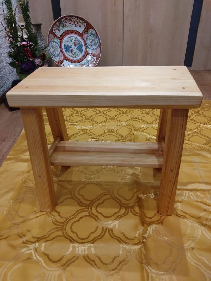 檜の椅子(82）値下げ❕座面に節がなく広くて大変座りやすい❕座面等