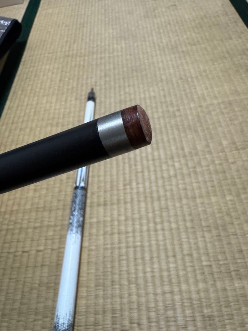 200Z ビリヤードキュー 白黒