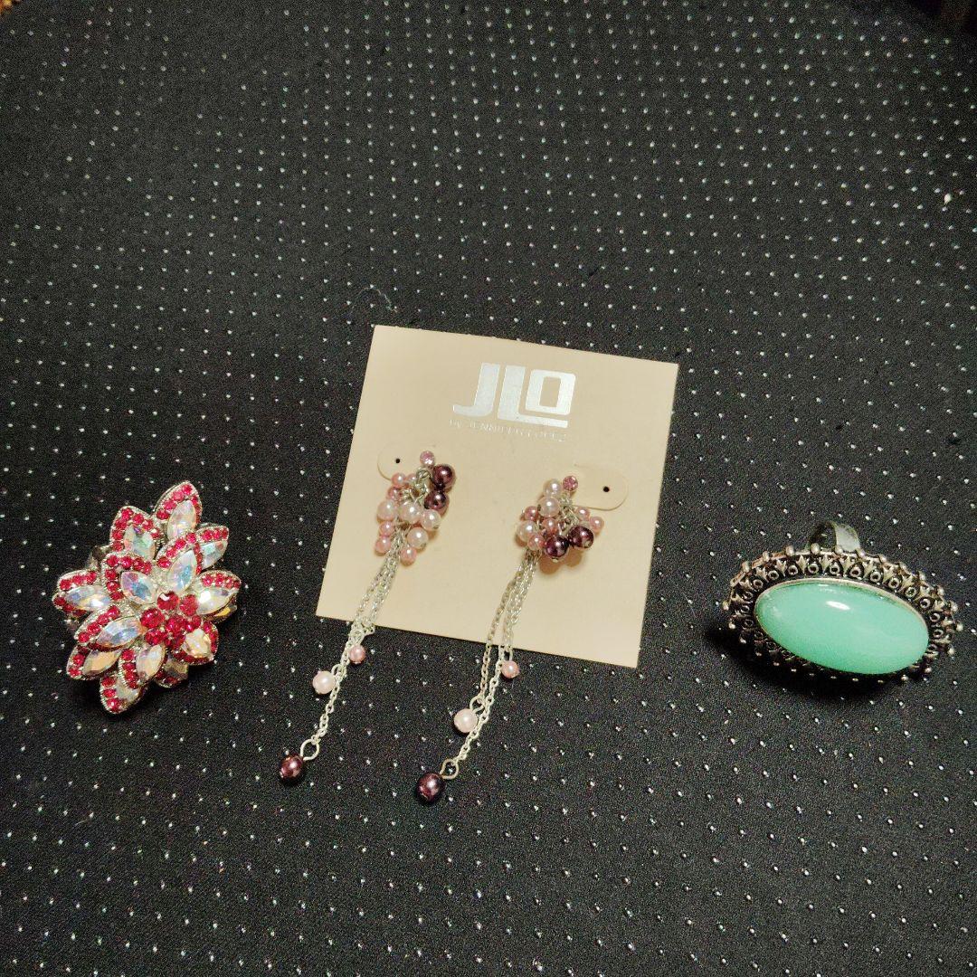 JLO ビーズチェーン付きピアス