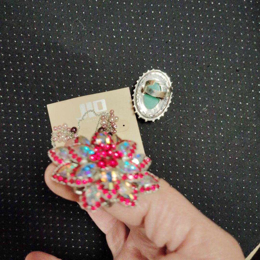 JLO ビーズチェーン付きピアス