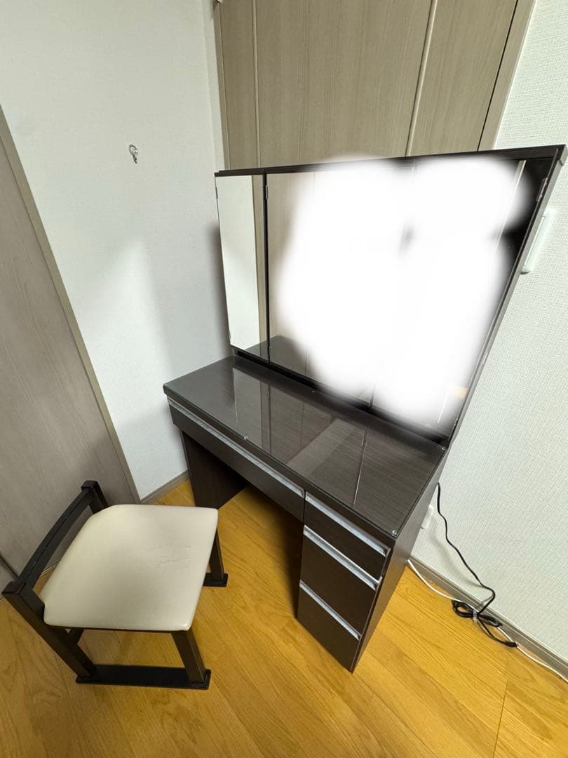 ニトリ　三面鏡ドレッサー