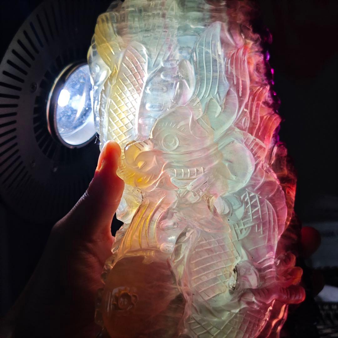 天然石フローライトの龍　ドラゴン　置物　彫物NO.060804