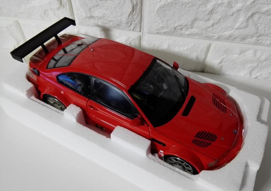 《ミニカー》★BMW『M3 GTR'STREET'2001』1/18☆深い赤色