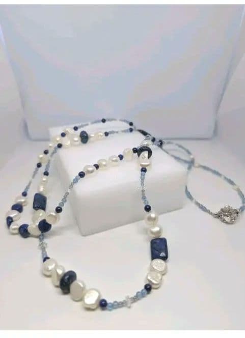 ラピスラズリと水晶 と淡水パール ロングネックレス