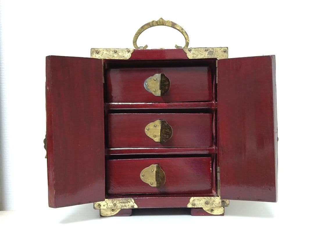 プロフ必読！∞ アンティークなディスプレイに♪翡翠をはめ込んだレア小物入れ ∞