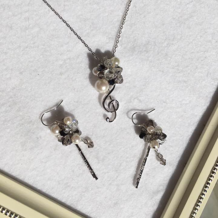 お好みの楽器チャームでアクセサリーに♡