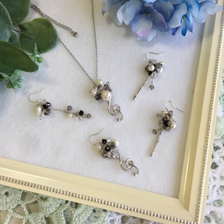 お好みの楽器チャームでアクセサリーに♡