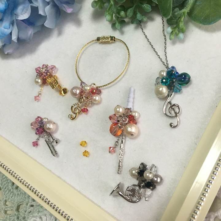 お好みの楽器チャームでアクセサリーに♡