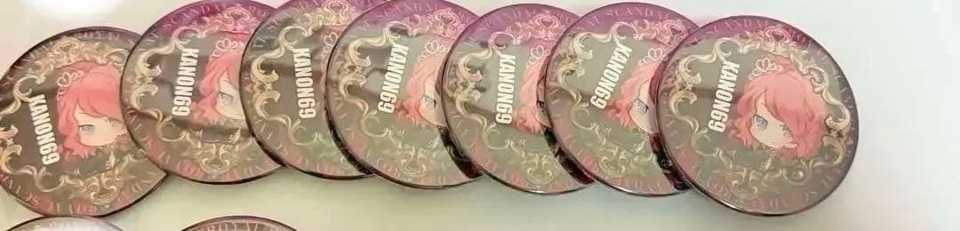 ロイスキャ Royal Scandal 缶バッジ - メルカリ