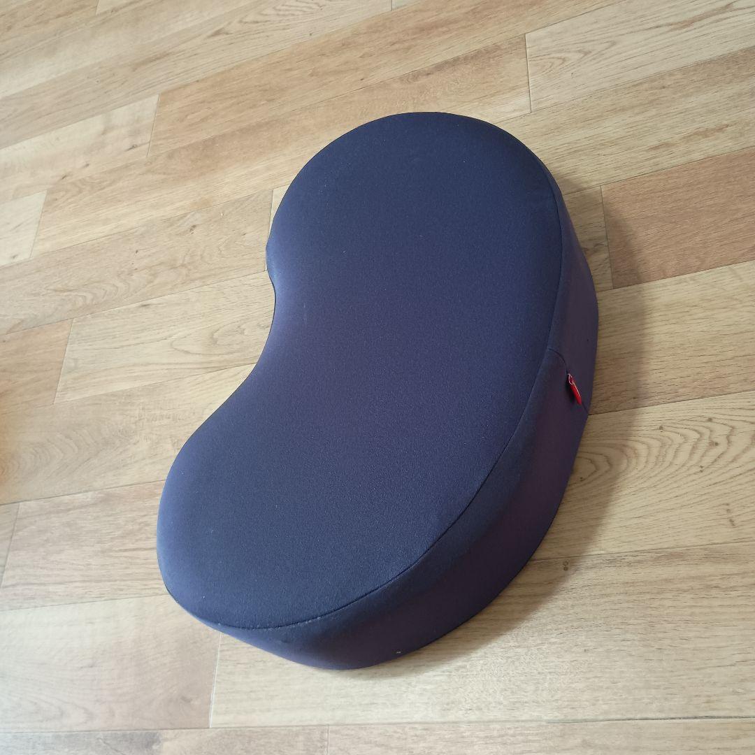 あぐらクッション 4個（赤2個　茶1個　紺1個）