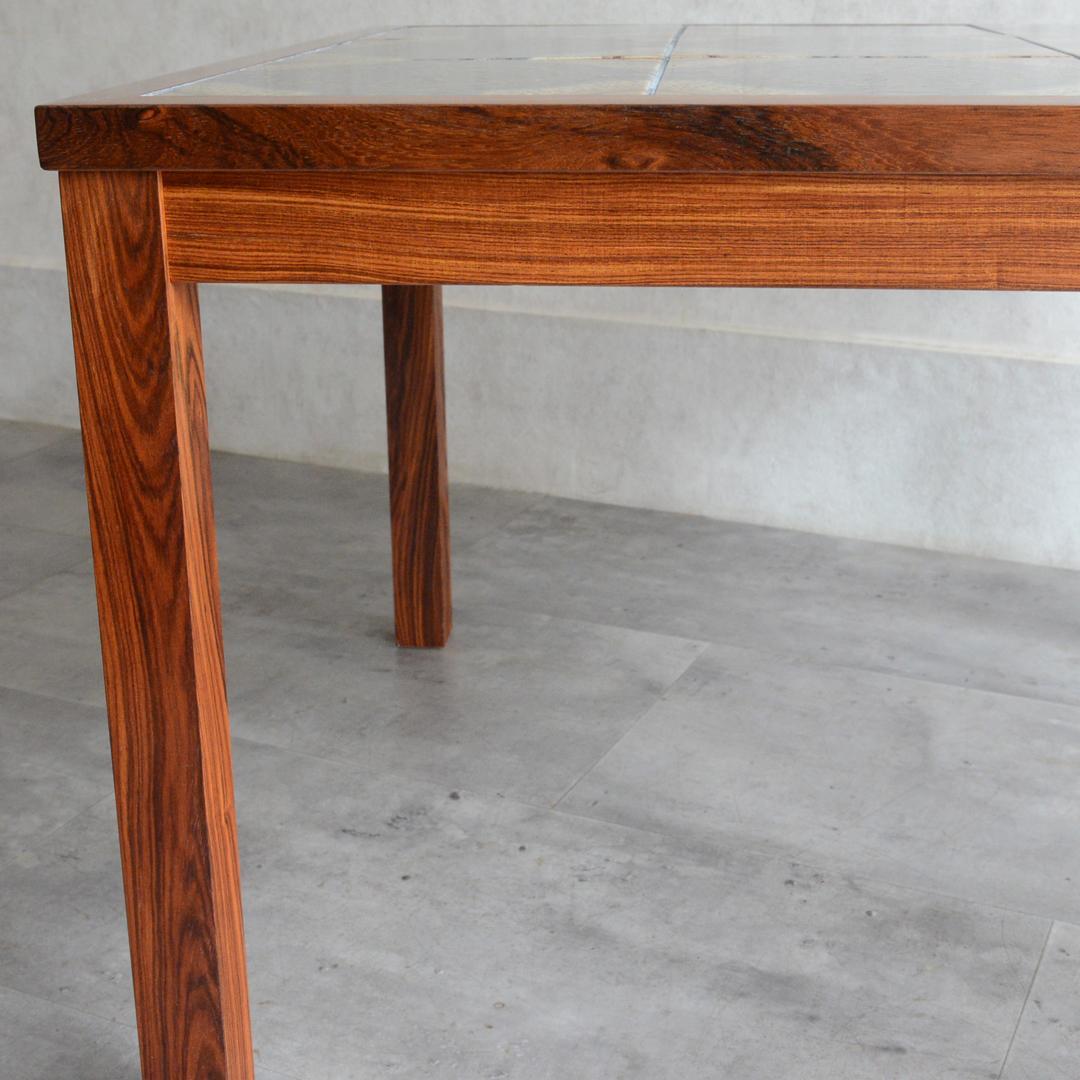 デンマーク 北欧ヴィンテージ タイルトップ ローテーブル ローズウッド 北欧家具