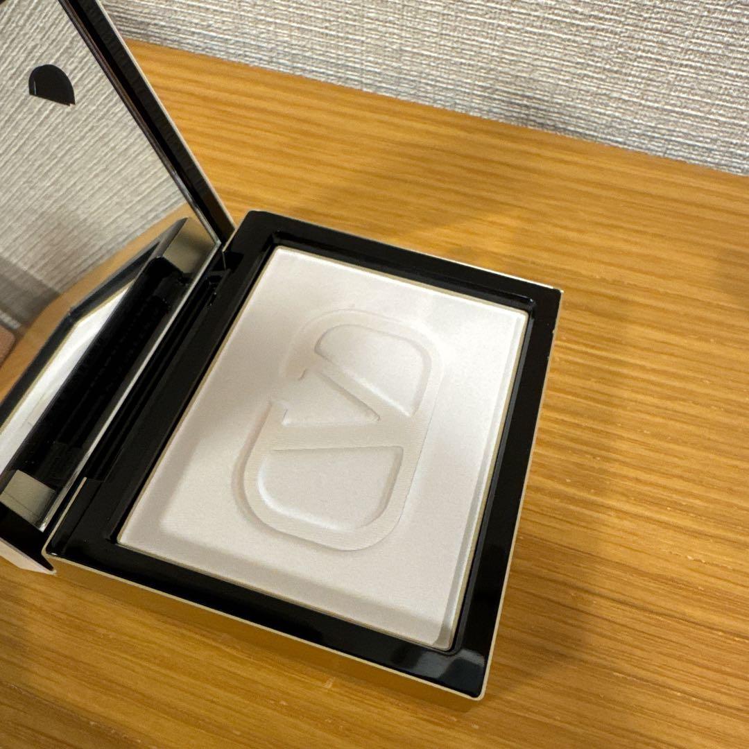 VALENTINO BEAUTY Ｖフィルター