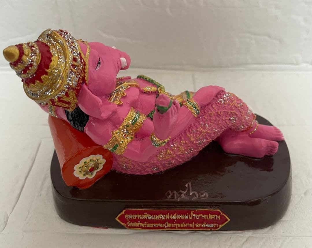 ピンクのガネーシャ 　中サイズ　ガネーシャ　像④