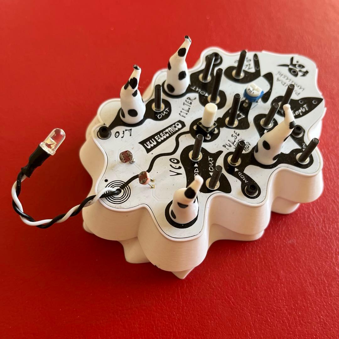 セミモジュラーシンセ Panda Umiushi / ULU electric - メルカリ