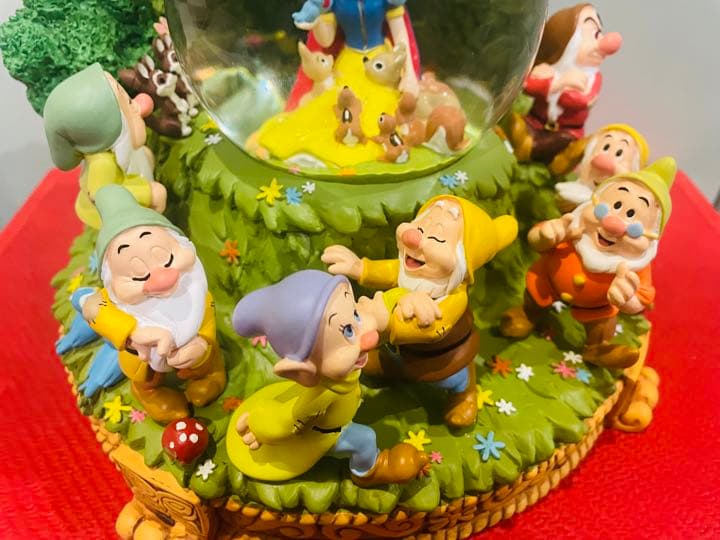 ディズニー　白雪姫　スノードーム　スノーグローブ　7人の小人たち