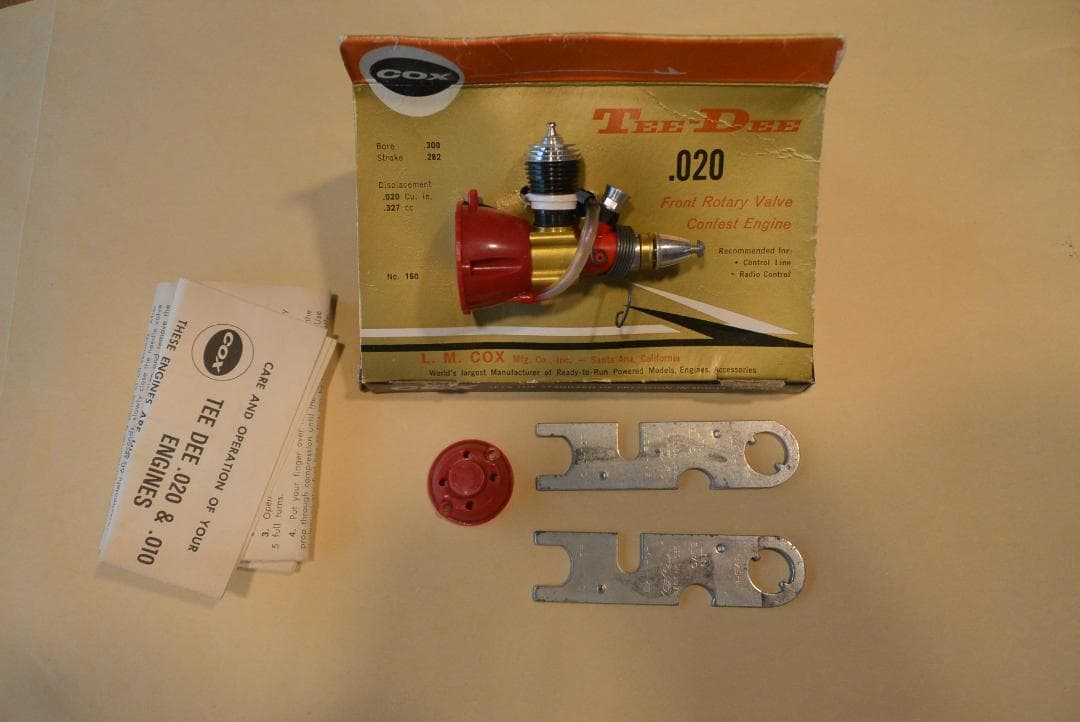 Cox TeeDee 02エンジン　プラグ付き