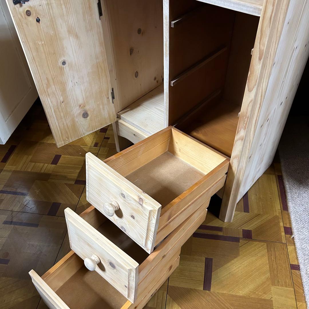 キャビネット　ストリップド家具