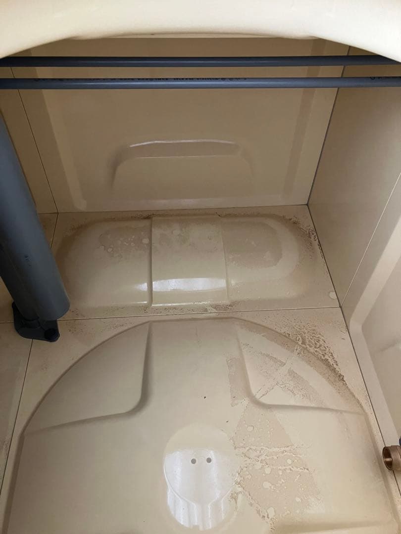 【中古品】FRPベージュ貯水タンク