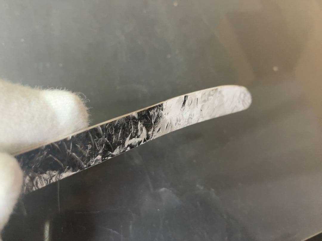 【新品】純銀・手鍛造バターナイフ（SV980）金槌目仕上げ