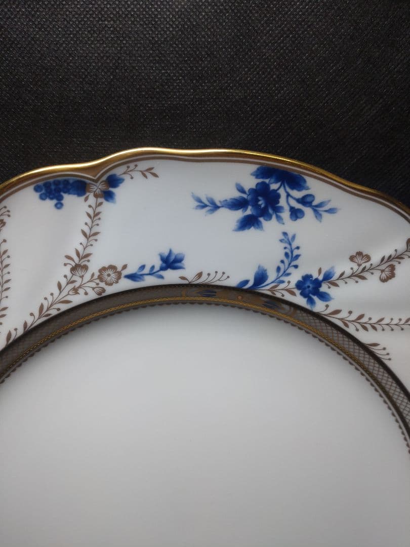 ノリタケ　アンティクウィティ　ディナー皿