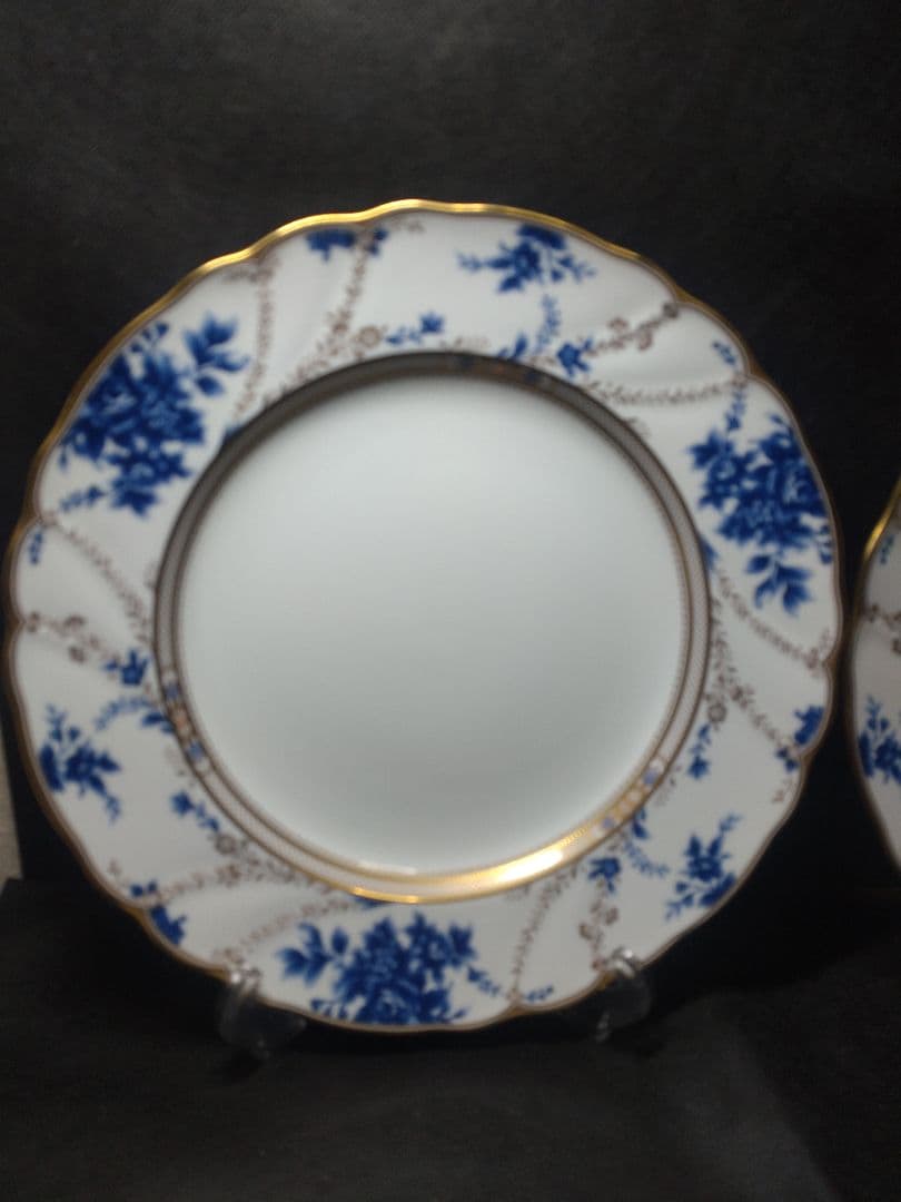 ノリタケ　アンティクウィティ　ディナー皿