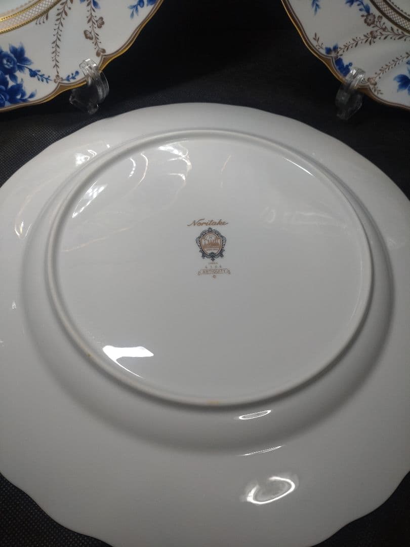 ノリタケ　アンティクウィティ　ディナー皿