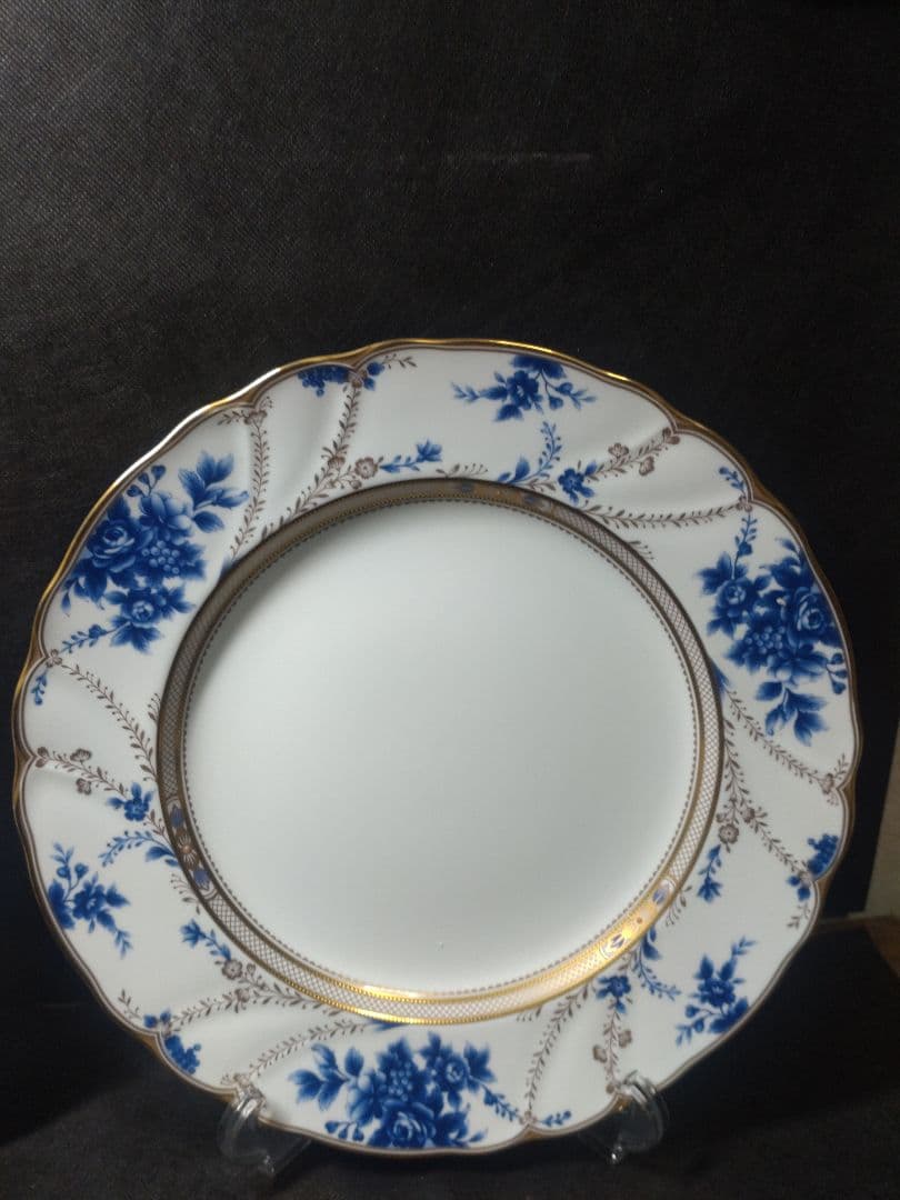 ノリタケ　アンティクウィティ　ディナー皿