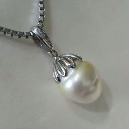 南洋真珠とダイヤモンド、Pt900の花形ペンダントトップ★6.3g