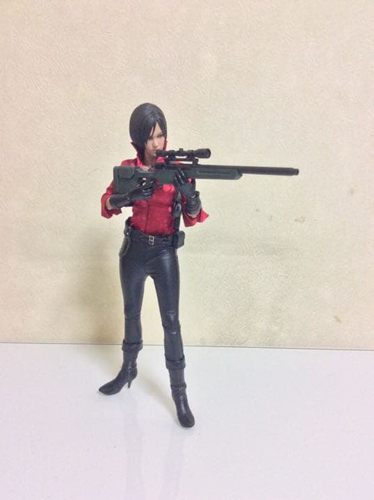 hottoys biohazard 1／6 フィギュア エイダ ミリタリー 銃 - メルカリ