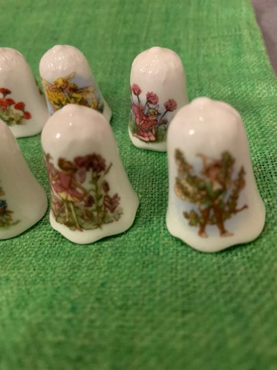 Graftonフェアリー・アルファベットシンブル　7つ　スカラップ辺