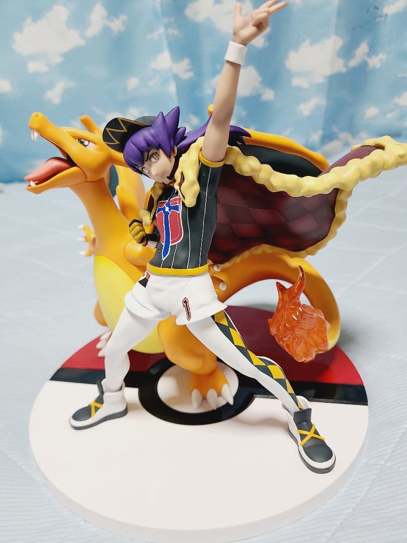 即購入可　ポケットモンスター　ダンデ&リザードン　フィギュア　中古品 ポケモンセンターオリジナル フィギュア ダンデ & リザードン - メルカリ