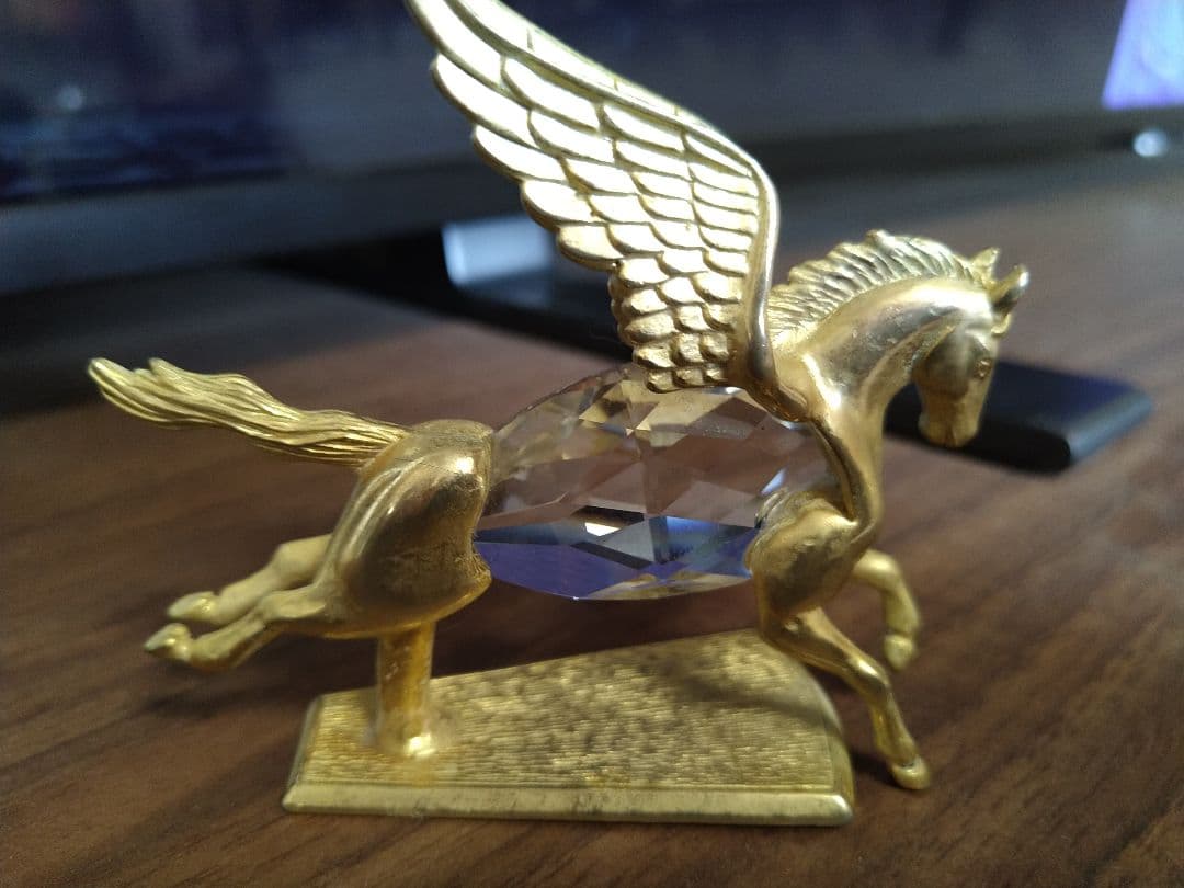 Manon 1984 Gold Plated & Crystalペガサス