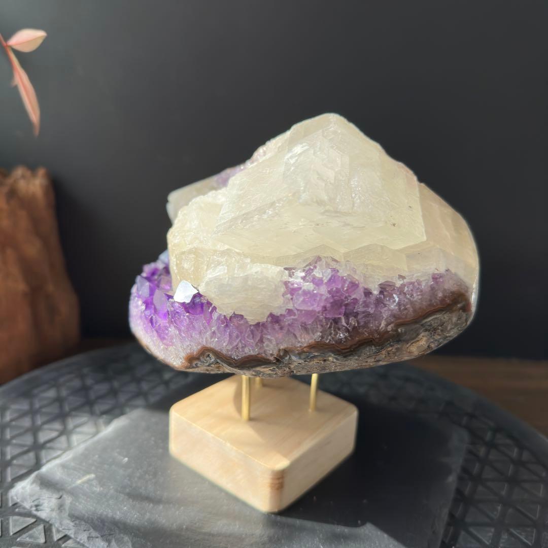 ブラジル産❣️天然石 カルサイト共生アメジストの原石　置物　鉱物G.283
