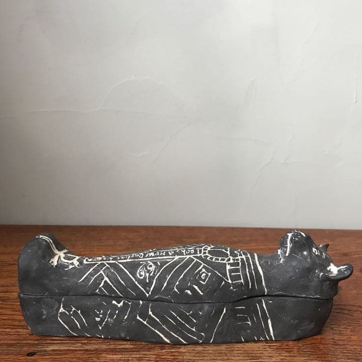 妻の作った ファラオの棺 猫ミイラ 蓋物 陶芸 スプーン
