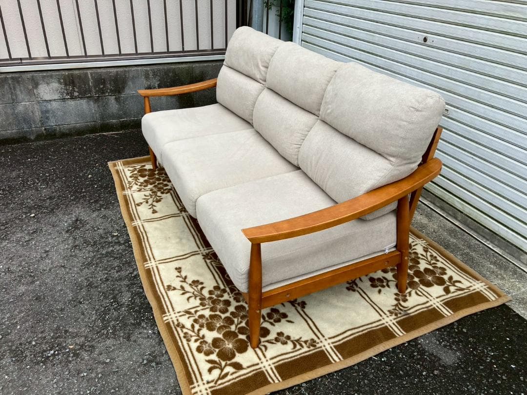 送料込み★ナフコ★3人がけソファ★布★木製★ベージュ