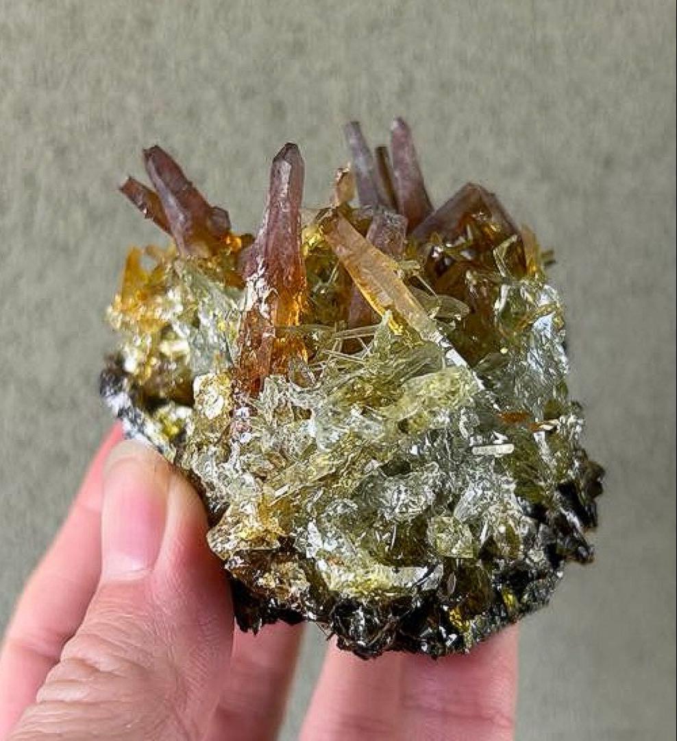 希少色 希少鉱物 ジンカイト 博物館クラス 黄緑色結晶