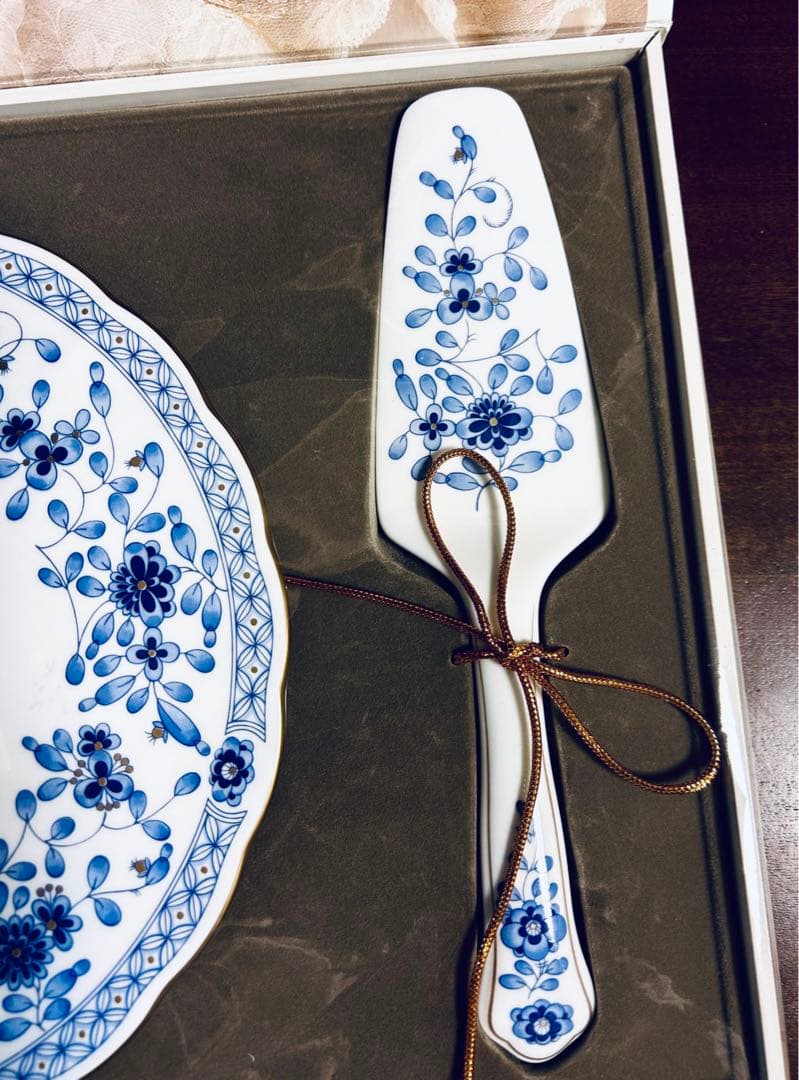 NARUMI ナルミ　ボーンチャイナ　タルトプレート　サーバー付き　未開封