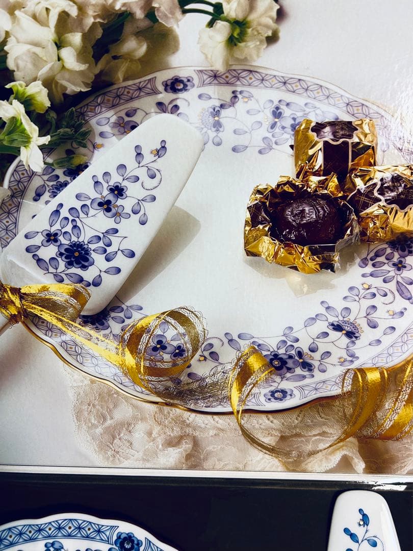 NARUMI ナルミ　ボーンチャイナ　タルトプレート　サーバー付き　未開封