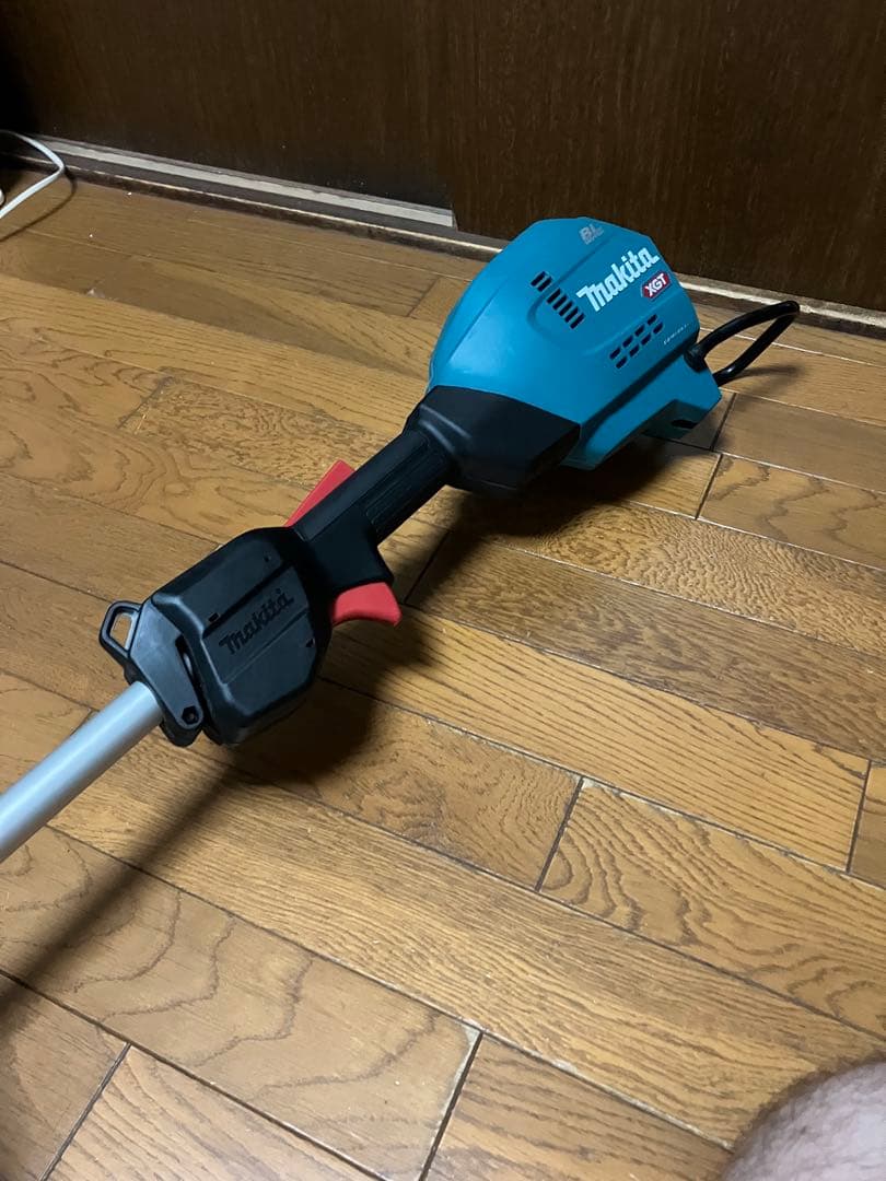 マキタ 充電式スプリット草刈機 MUX01GRMM バッテリ・充電器付