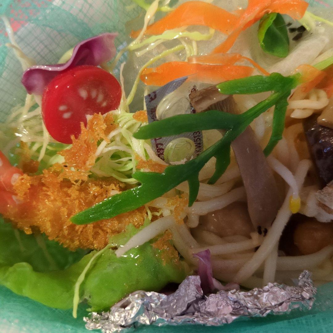 食品サンプル 実物大 三角コーナー　台所　キッチン　食べ残し