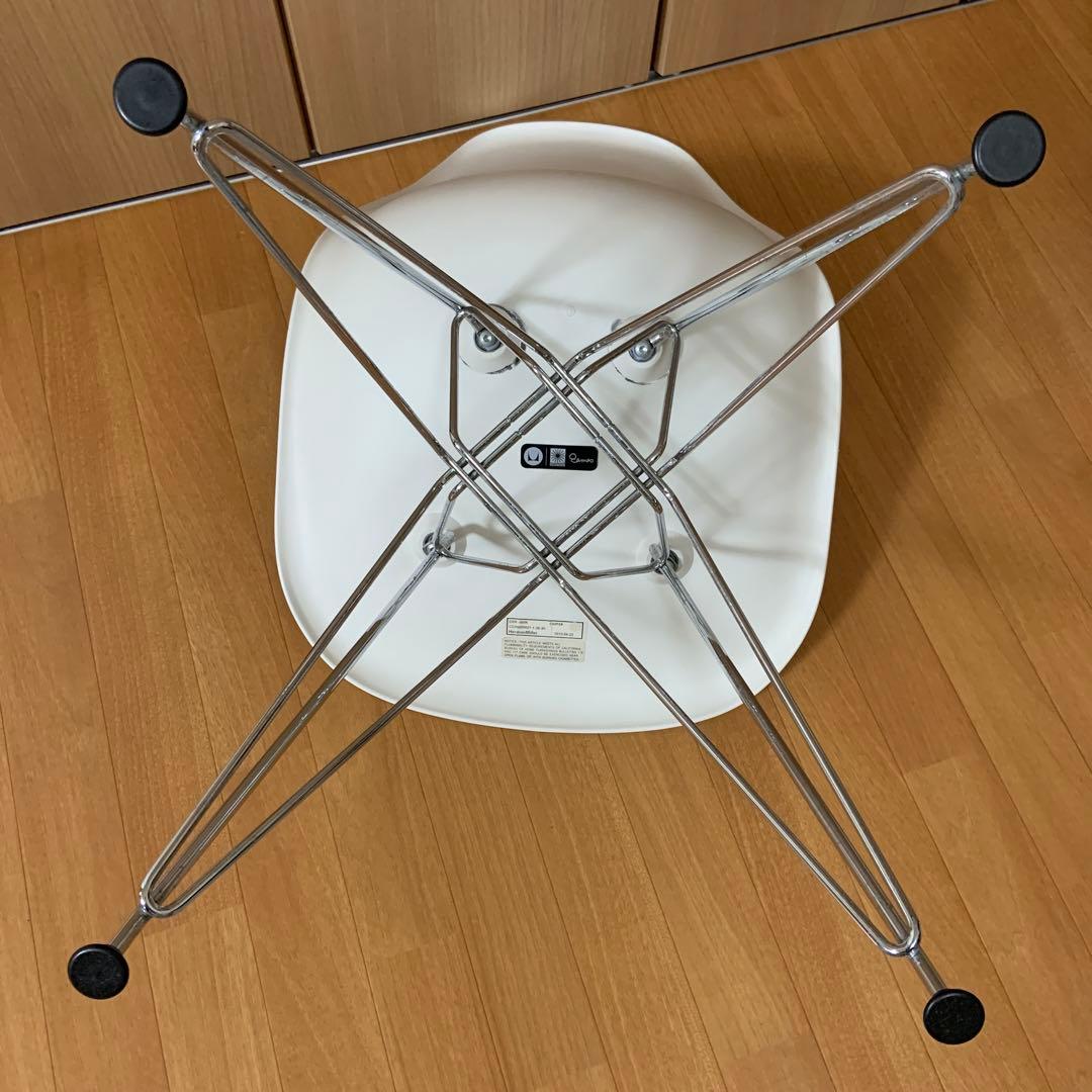 イームズシェルチェア　ハーマンミラー社