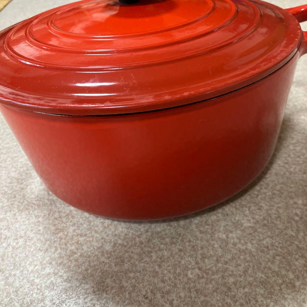 LE CREUSET ルクルーゼ　両手鍋 レッド　24cm