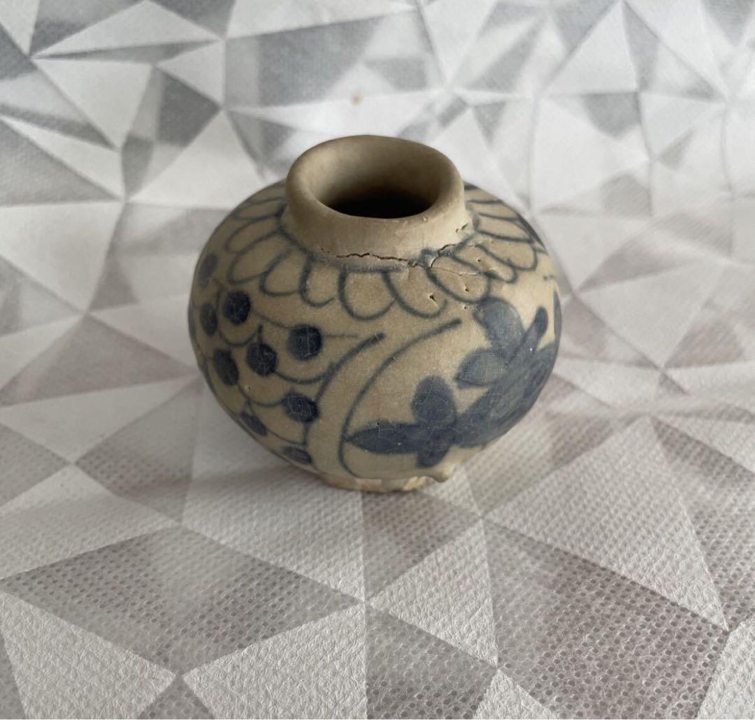 安南染付花図小壷 骨董品 陶器 壺 花挿し アンティーク - メルカリ