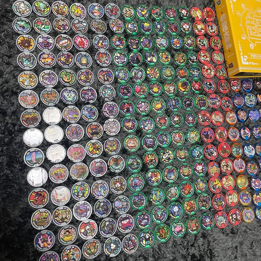 《美品》《大量》妖怪メダル227枚まとめ売り　妖怪大辞典付き