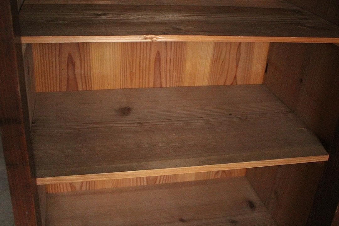 古く味のある木枠格子ガラス戸棚　食器棚　水屋　キャビネット　古家具