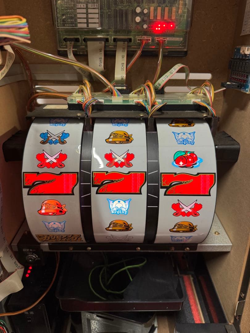 パチスロ 実機 希少レア！ カリビアンクイーン コイン不要機付 - メルカリ